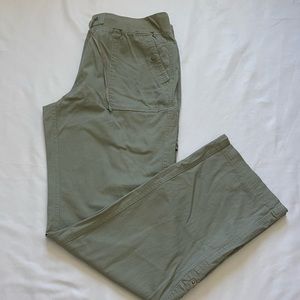 “Jones New York” wide leg cargo pants